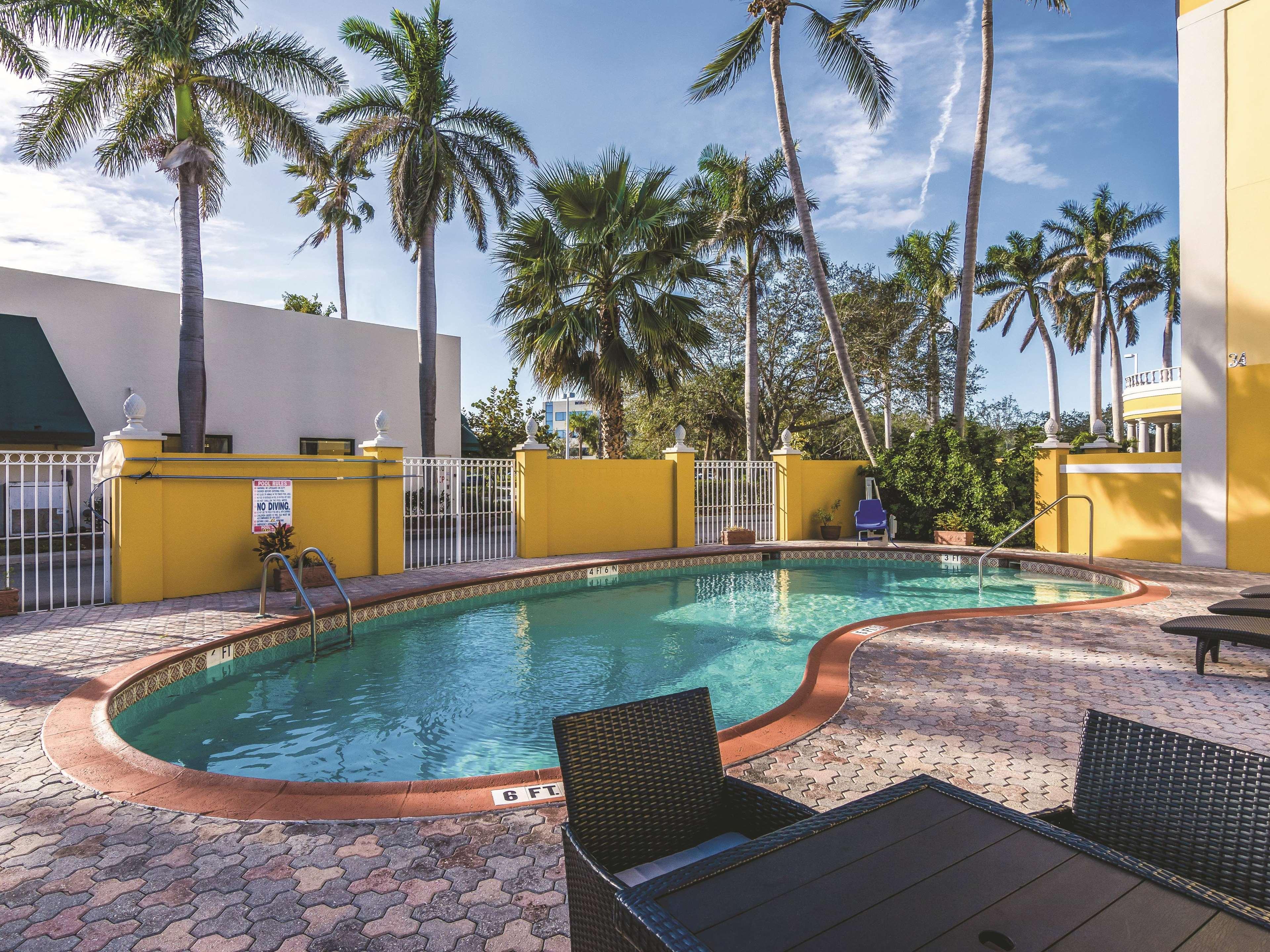 La Quinta Inn By Wyndham Jupiter Exterior photo